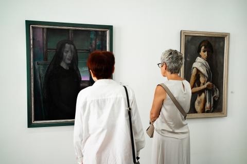 • Foto: Eröffnung der Biennale-Ausstellung in der städtischen Galerie (Selina Deuss © 2025: the artists, VGBildkunst & Galerie Stadt Sindelfingen)