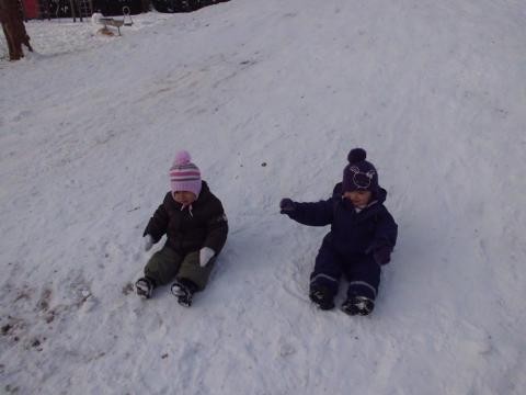 Krippenkinder erleben den Winter