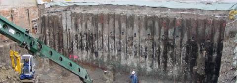 Baustelle mit Spundwänden